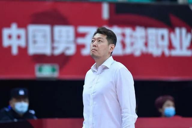 午夜在线播放视频